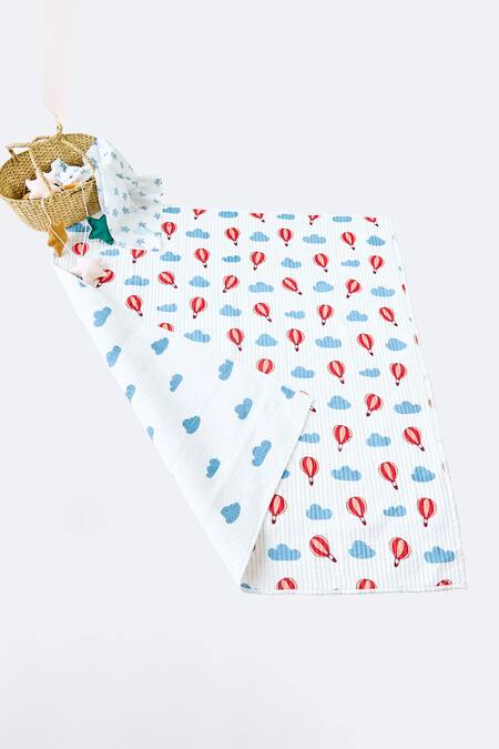 Jaipur Gate White Muslin Printed Hot Air Balloon And Cloud Baby Razai Online at Aza Fashions Jaipur Gate_White Muslin Printed Hot Air Balloon And Cloud Baby Razai_Online_at_Aza_Fashions