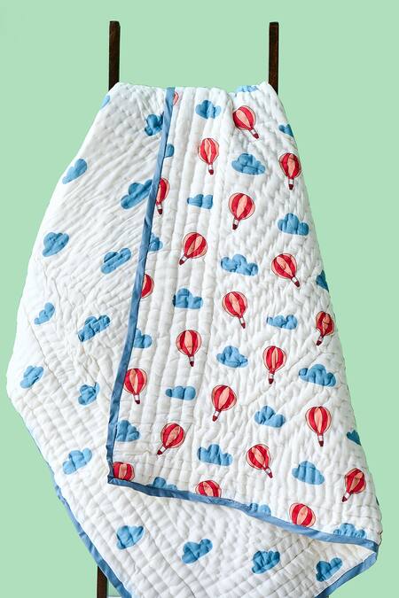 Buy Jaipur Gate White Muslin Printed Hot Air Balloon And Cloud Baby Razai Online at Aza Fashions Buy_Jaipur Gate_White Muslin Printed Hot Air Balloon And Cloud Baby Razai_Online_at_Aza_Fashions