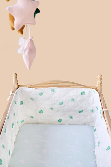 Buy_Jaipur Gate_White Muslin Printed Flamingo And Leaves Baby Bed Bumper 2 Pcs Set