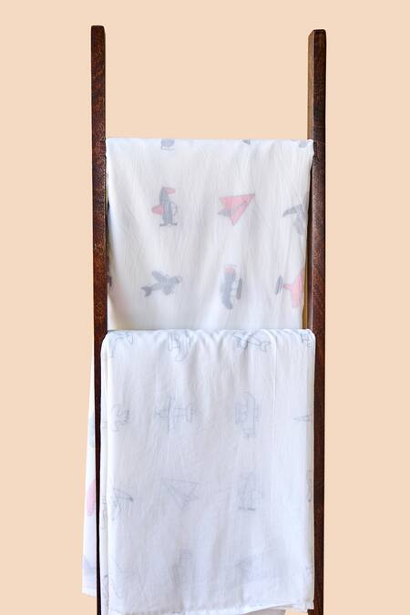 Shop Jaipur Gate White Muslin Printed Jet Plane Baby Dohar Online at Aza Fashions Shop_Jaipur Gate_White Muslin Printed Jet Plane Baby Dohar_Online_at_Aza_Fashions