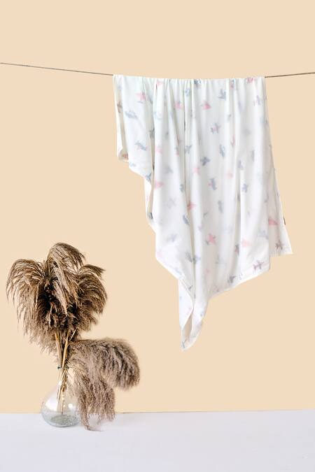 Jaipur Gate White Muslin Printed Jet Plane Baby Dohar at Aza Fashions Jaipur Gate_White Muslin Printed Jet Plane Baby Dohar_at_Aza_Fashions