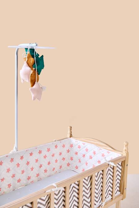 Jaipur Gate White Muslin Printed Mother Bed Bumper 2 Pcs Set Online at Aza Fashions Jaipur Gate_White Muslin Printed Mother Bed Bumper 2 Pcs Set_Online_at_Aza_Fashions