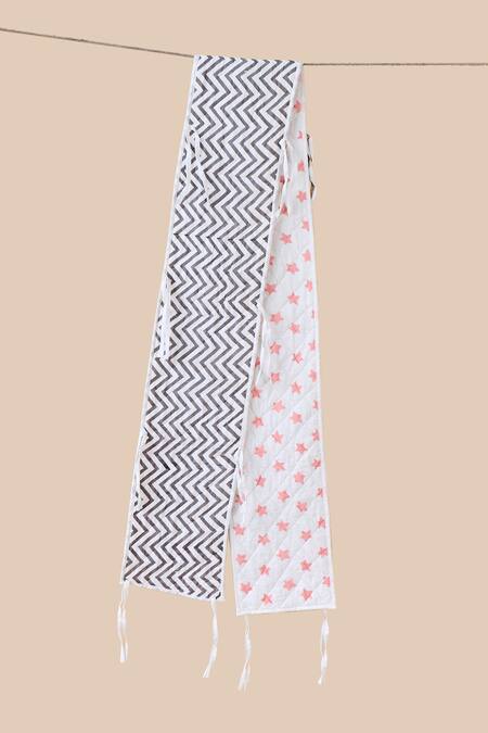 Jaipur Gate White Muslin Printed Mother Bed Bumper 2 Pcs Set at Aza Fashions Jaipur Gate_White Muslin Printed Mother Bed Bumper 2 Pcs Set_at_Aza_Fashions