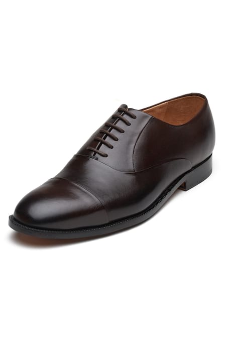 3dm Lifestyle Brown Handcrafted Pleated Oxford Shoes Online at Aza Fashions 3dm Lifestyle_Brown Handcrafted Pleated Oxford Shoes _Online_at_Aza_Fashions