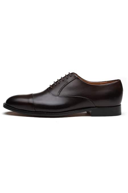 Buy 3dm Lifestyle Brown Handcrafted Pleated Oxford Shoes Online at Aza Fashions Buy_3dm Lifestyle_Brown Handcrafted Pleated Oxford Shoes _Online_at_Aza_Fashions