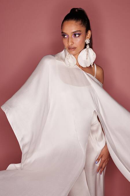 Buy Dilnaz White Cotton Satin Asymmetric Over Layer With Jumpsuit Online at Aza Fashions Buy_Dilnaz_White Cotton Satin Asymmetric Over Layer With Jumpsuit _Online_at_Aza_Fashions