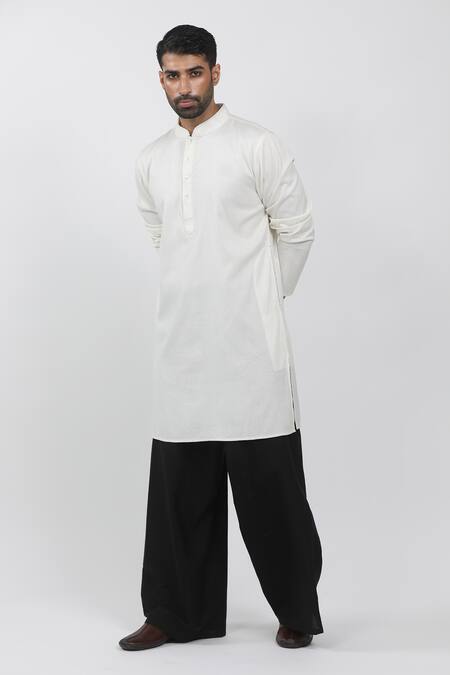 Krishna Mehta_Off White Cotton, Viscose Textured Kurta Set _at_Aza_Fashions