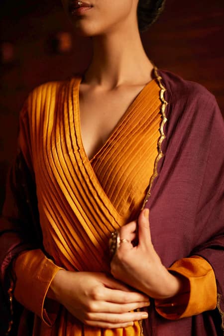 Shop_Mimamsaa_Purple Woven And Quilted Sequin Work Helena Embroidered Bordered Dupatta  _at_Aza_Fashions