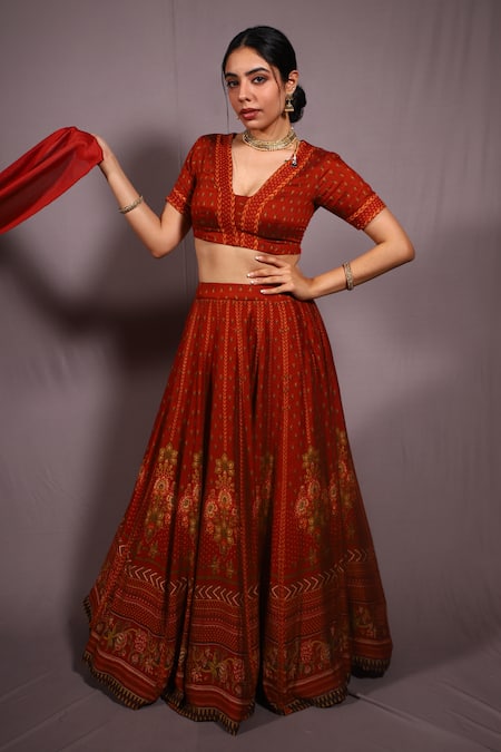 Shop_House Of TA-YA_Red Silk Embroidery V-neck Raw Digital Print Lehenga Set _at_Aza_Fashions