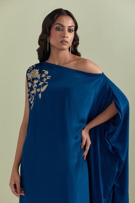 Priya Chaudhary_Blue Crepe Cut Work One Shoulder Placement Embroidered Kurta And Pant Set _at_Aza_Fashions