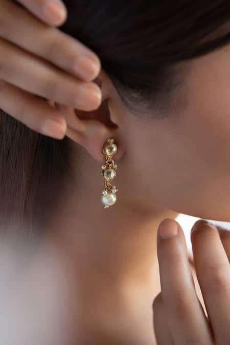 Do Taara_Gold Plated Pearls Kundan And Earrings _Online_at_Aza_Fashions