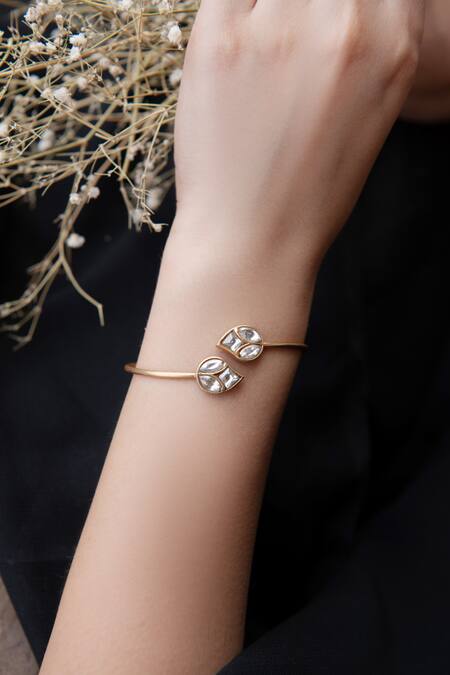 Do Taara_Gold Plated Embellished Petal Shaped Kundan Bracelet_Online_at_Aza_Fashions