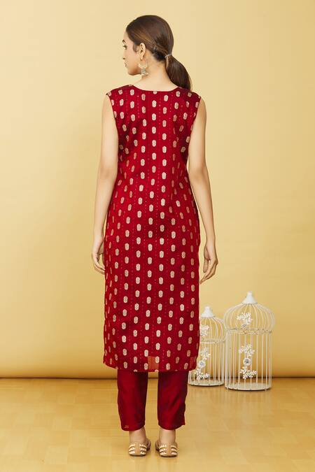 Shop Adara Khan Maroon Silk Zardosi Round Embroidered Straight Kurta Pant Set at Aza Fashions Shop_Adara Khan_Maroon Silk Zardosi Round Embroidered Straight Kurta Pant Set_at_Aza_Fashions