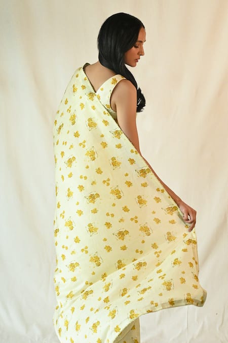 Shop_Til_Off White Cotton Satin Beads V-neck Buta Hand Painted Saree With Blouse _at_Aza_Fashions