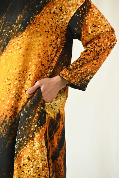 Shop_Til_Multi Color Cotton Satin Round Neck Streak Print Kurta And Pant Set _Online_at_Aza_Fashions