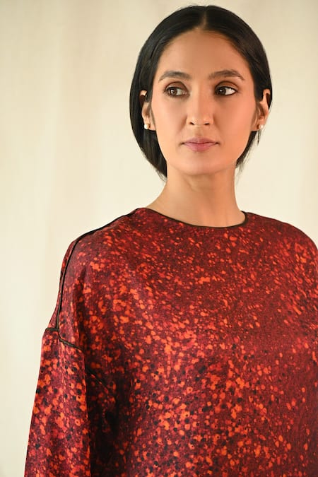 Shop_Til_Red Cotton Satin Round Neck Hand Painted Freckle Print Kurta Set _Online_at_Aza_Fashions