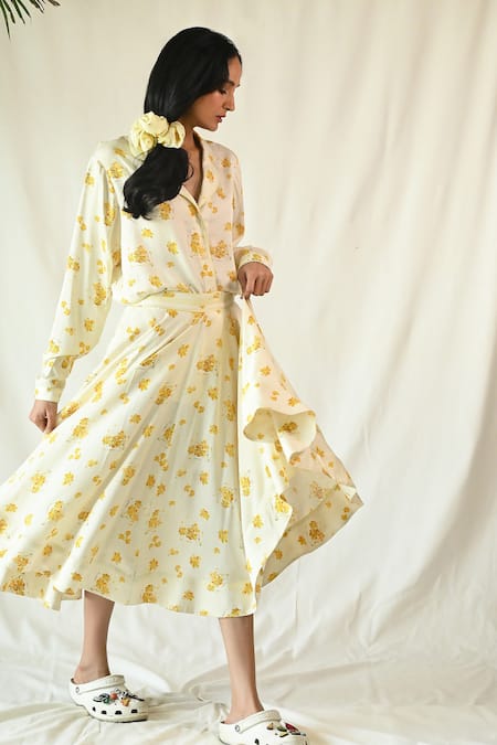 Buy_Til_Off White Cotton Satin Embroidery Buta Hand Painted Shirt And Draped Skirt Set _Online_at_Aza_Fashions