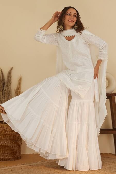 Shrutkirti_White Pure Cotton Embroidery Floral Round Pattern Kurta Gharara Set _at_Aza_Fashions