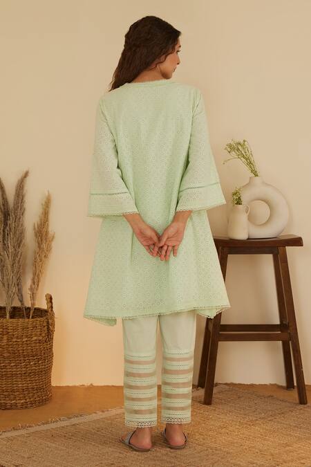 Shop Shrutkirti Green Cotton Lace, Embroidery V-neck Kurta Set at Aza Fashions Shop_Shrutkirti_Green Cotton Lace, Embroidery V-neck Kurta Set_at_Aza_Fashions