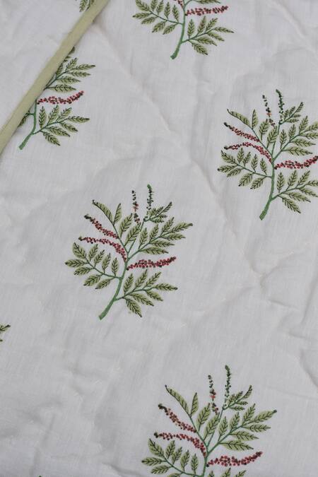 Taru Jaipur_White 100% Linen Quilted Kurumulak Blanket_Online_at_Aza_Fashions