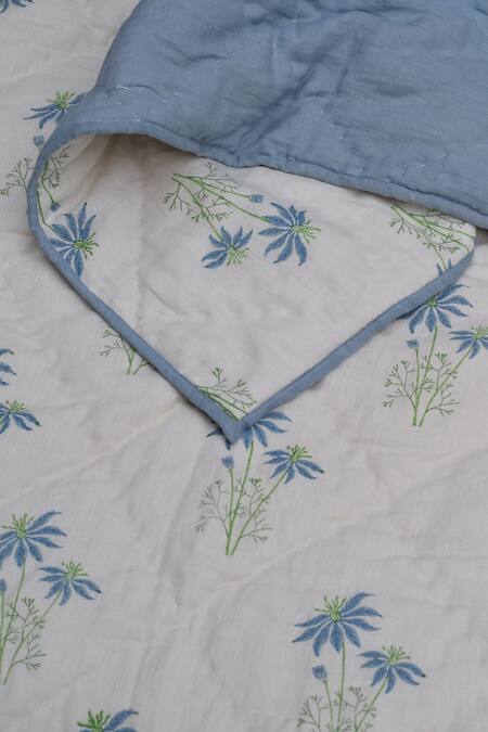 Taru Jaipur_White 100% Linen Quilted Kallonji Blanket_Online_at_Aza_Fashions