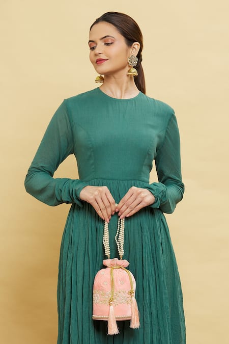 Nazaakat By Samara Singh Peach Embroidery Velvet Potli at Aza Fashions Nazaakat By Samara Singh_Peach Embroidery Velvet Potli _at_Aza_Fashions