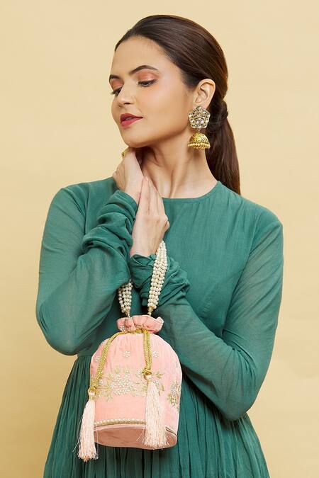 Buy Nazaakat By Samara Singh Peach Embroidery Velvet Potli Online at Aza Fashions Buy_Nazaakat By Samara Singh_Peach Embroidery Velvet Potli _Online_at_Aza_Fashions