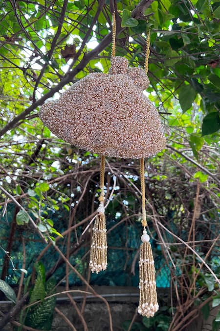 Shop Nayaab By Sonia Gold Zari, Embroidery Pearl Dew Zardozi Potli Online at Aza Fashions Shop_Nayaab By Sonia_Gold Zari, Embroidery Pearl Dew Zardozi Potli _Online_at_Aza_Fashions