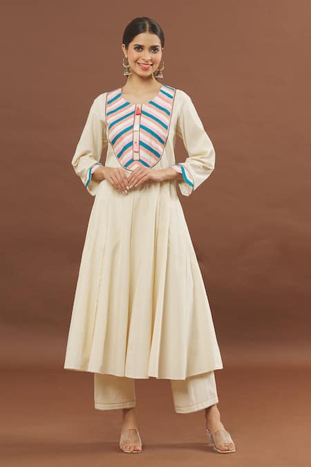 Samyukta Singhania Embroidered Kurta & Pant Set 