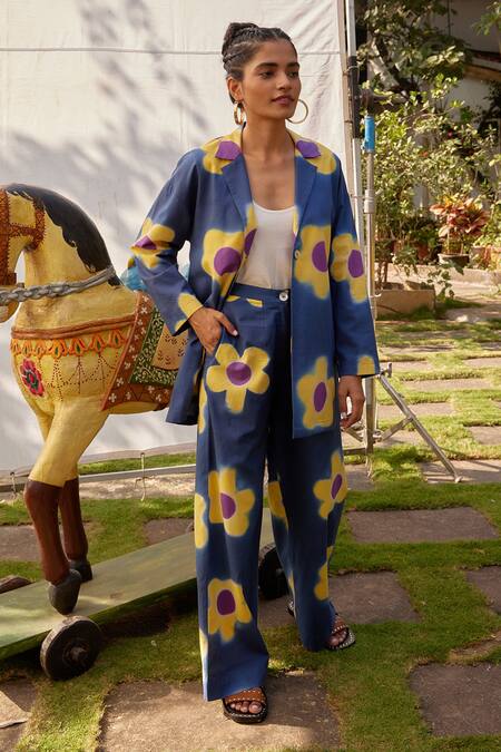 Buy_Jodi_Blue Cotton Collared Floral Pattern Jacket_Online_at_Aza_Fashions