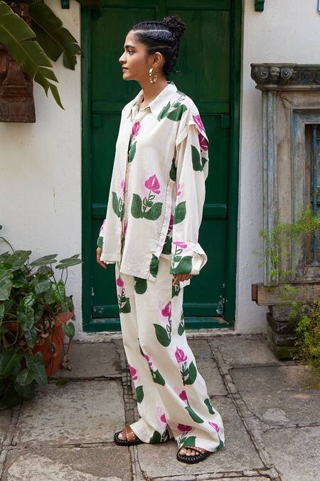 Shop_Jodi_White Handloom Cotton Split V-neck Printed Shirt _at_Aza_Fashions