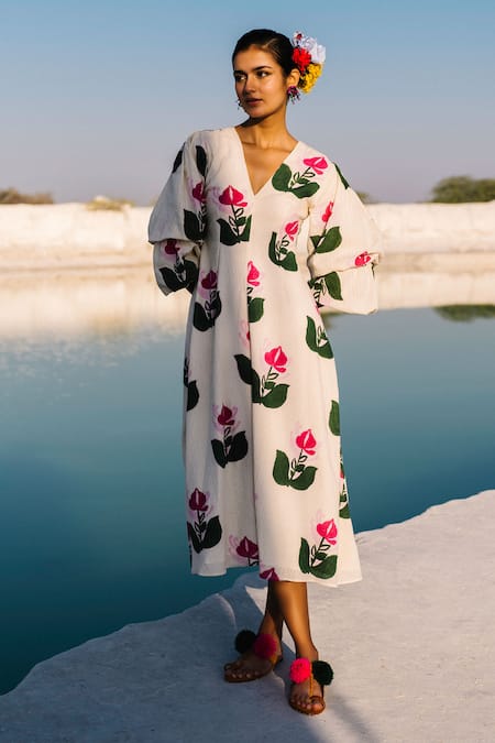 Shop Jodi White Handloom Cotton V-neck Dione Whimsy Abstract Hand Block Print Dress at Aza Fashions Shop_Jodi_White Handloom Cotton V-neck Dione Whimsy Abstract Hand Block Print Dress _at_Aza_Fashions
