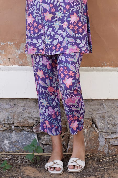 Harsha Khatry_Purple Muslin Silk Printed And Hand Embroidered Bloom Kurta & Pant Set _Online_at_Aza_Fashions