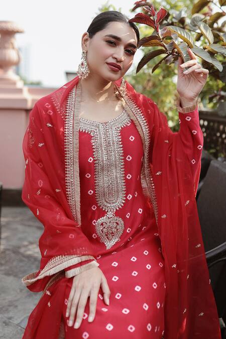 Kalighata Red Organza Embroidery, Zari V-neck Bandhani Print Kurta Sharara Set Online at Aza Fashions Kalighata_Red Organza Embroidery, Zari V-neck Bandhani Print Kurta Sharara Set _Online_at_Aza_Fashions
