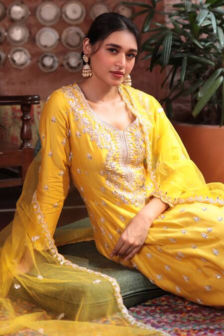 Kalighata_Yellow Organza Embroidery, Pearls V-neck Embellished Anarkali With Dupatta _Online_at_Aza_Fashions