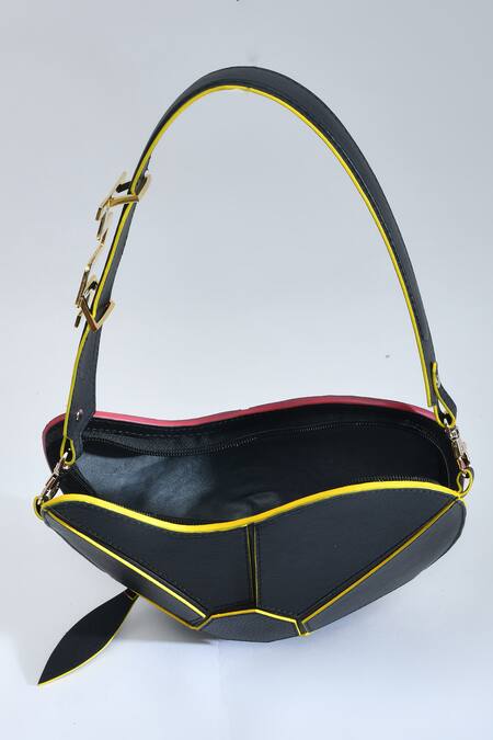 Buy_Immri_Black Maxi Kerry Textured Bag_Online_at_Aza_Fashions