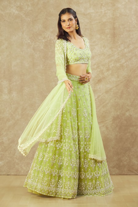 Buy_Keerthi Kadire_Green Net Hand Embroidered Pearl Deep U Neck Blouse Bridal Lehenga Set _Online_at_Aza_Fashions