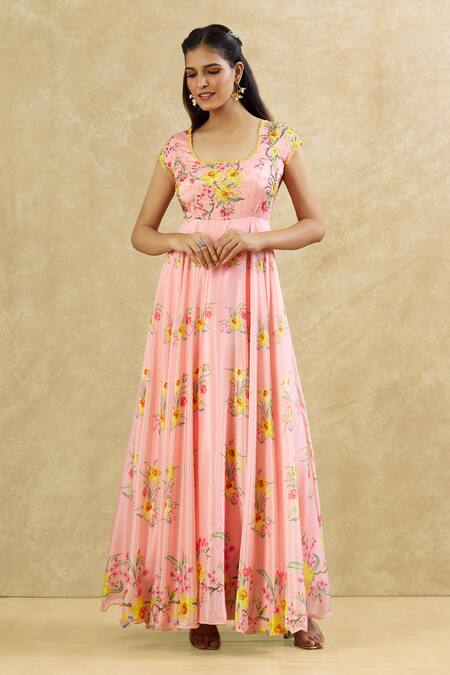 Keerthi Kadire Peach Chinon Silk Printed Floral Round V Neck Pattern Anarkali at Aza Fashions Keerthi Kadire_Peach Chinon Silk Printed Floral Round V Neck Pattern Anarkali_at_Aza_Fashions