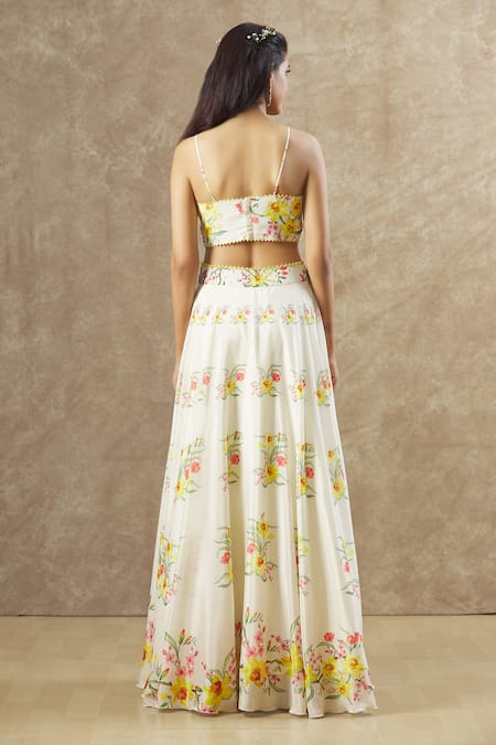 Buy Keerthi Kadire Off White Chinon Silk Printed Floral Sweetheart Neck Cape Lehenga Set Online at Aza Fashions Buy_Keerthi Kadire_Off White Chinon Silk Printed Floral Sweetheart Neck Cape Lehenga Set _Online_at_Aza_Fashions