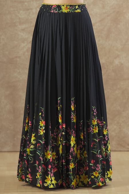 Keerthi Kadire_Black Georgette Printed Floral Round Pattern Blouse And Lehenga Set _at_Aza_Fashions