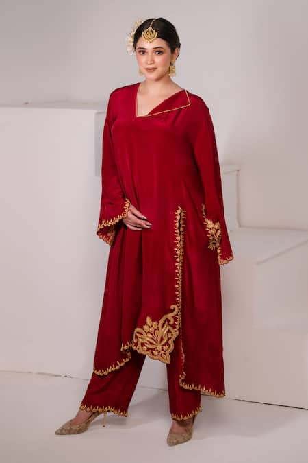 Daljit Sudan Placed Tilla Embroidered Phiran With Pant 