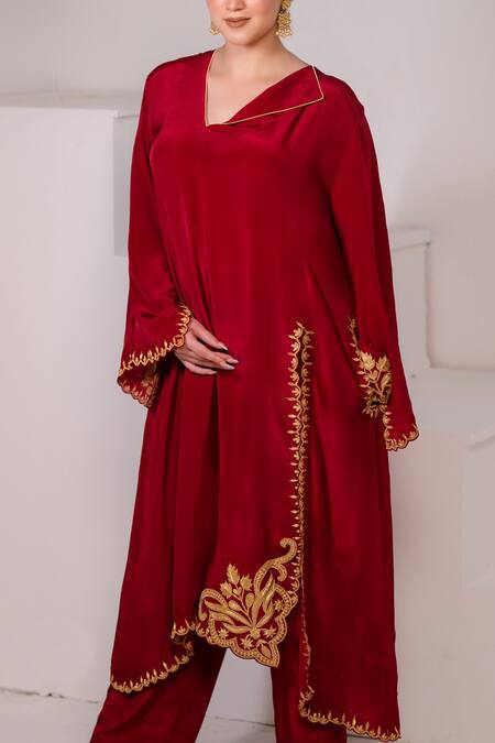 Buy_Daljit Sudan_Red Crepe Embroidery Asymmetric Placed Tilla Phiran With Pant _Online_at_Aza_Fashions