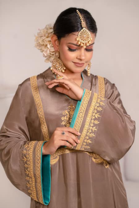 Buy Daljit Sudan Grey Crepe Embroidery Mandarin Collar Placed Paisley Pattern Phiran With Pant Online at Aza Fashions Buy_Daljit Sudan_Grey Crepe Embroidery Mandarin Collar Placed Paisley Pattern Phiran With Pant _Online_at_Aza_Fashions