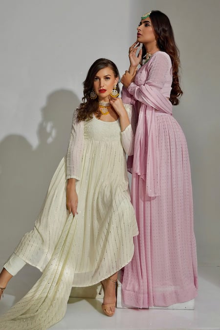 Buy_LABEL AISHWARYRIKA_Beige Georgette Embroidery Round Neck Chikankari Work Kurta _Online_at_Aza_Fashions