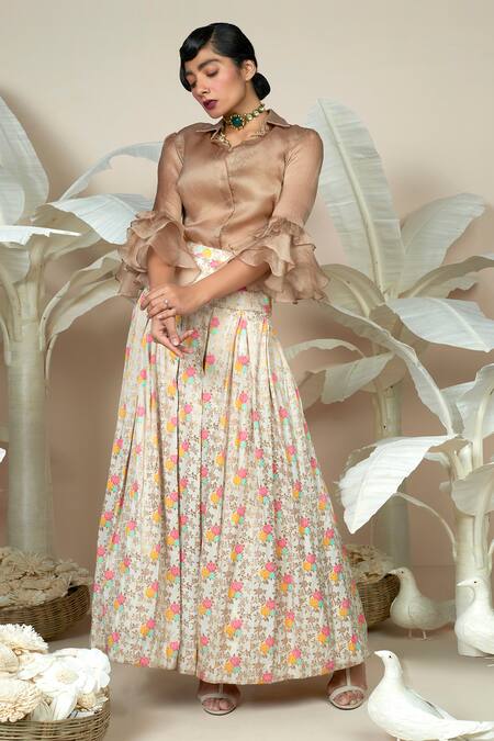 Shop 1999ad By Amita & Deepak Beige Organza Embroidery Shawl Neck Floral Print Lehenga With Shirt Online at Aza Fashions Shop_1999ad By Amita & Deepak_Beige Organza Embroidery Shawl Neck Floral Print Lehenga With Shirt _Online_at_Aza_Fashions