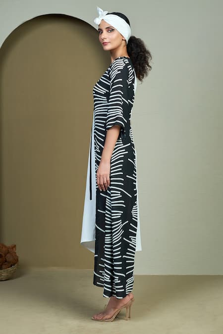 1999ad By Amita & Deepak_Black Georgette Round Neck Soren Tunic Dress _at_Aza_Fashions