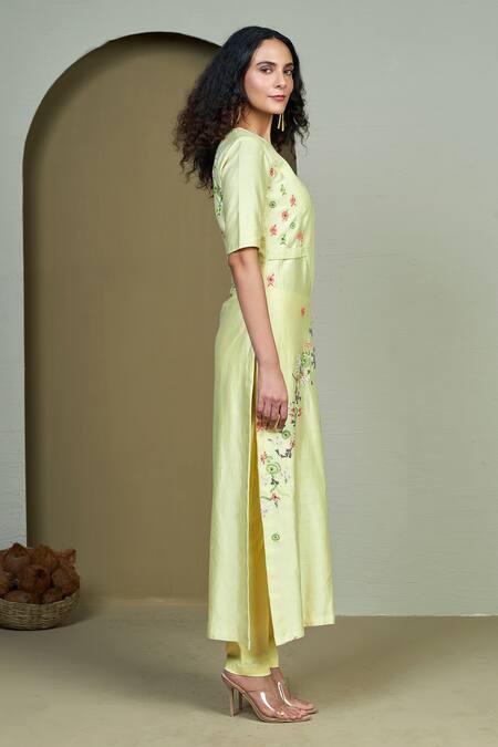 Buy 1999ad By Amita & Deepak Yellow Chanderi Embroidery Round Neck Aranya Tunic Online at Aza Fashions Buy_1999ad By Amita & Deepak_Yellow Chanderi Embroidery Round Neck Aranya Tunic _Online_at_Aza_Fashions