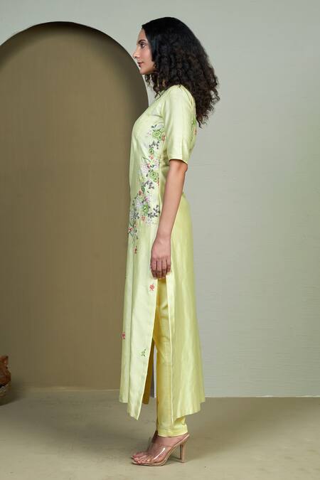 Shop 1999ad By Amita & Deepak Yellow Chanderi Embroidery Round Neck Aranya Tunic Online at Aza Fashions Shop_1999ad By Amita & Deepak_Yellow Chanderi Embroidery Round Neck Aranya Tunic _Online_at_Aza_Fashions