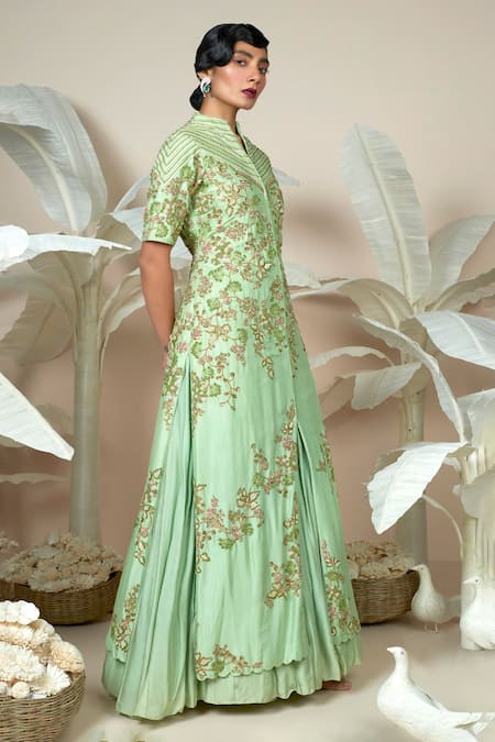 1999ad By Amita & Deepak_Green Chanderi Embroidery Split V-neck, Collared Lev Nile Jacket And Gown Set _at_Aza_Fashions