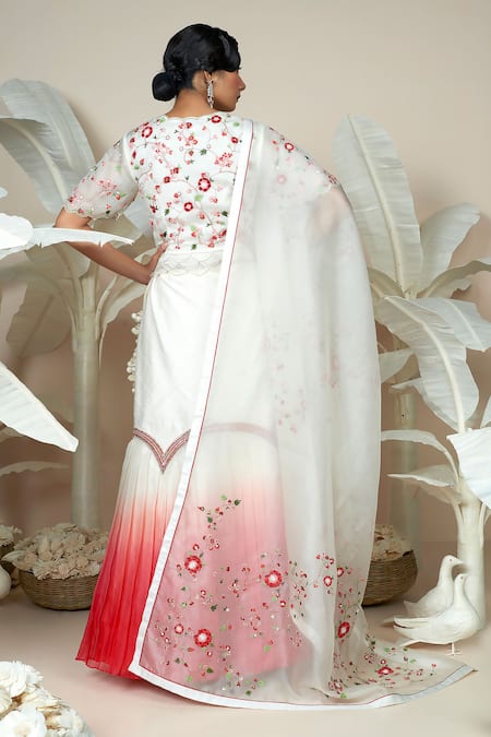 1999ad By Amita & Deepak White Chanderi, Organza Embroidery V-neck Jasper Flower Lehenga Set Online at Aza Fashions 1999ad By Amita & Deepak_White Chanderi, Organza Embroidery V-neck Jasper Flower Lehenga Set _Online_at_Aza_Fashions